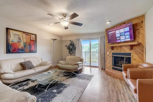 Josies On The Bay Waterfront in Wisconsin Dells, United States