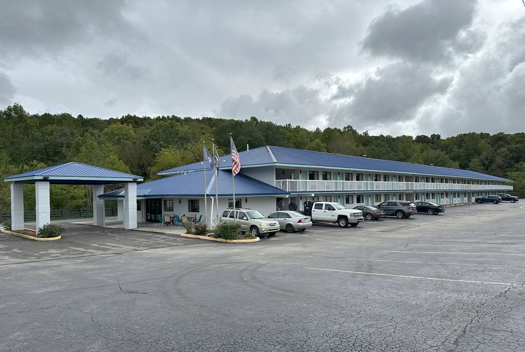 Days Inn by Wyndham Renfro Valley Mount Vernon - photo 3