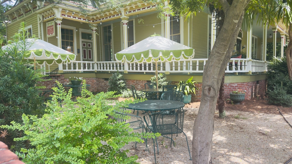 Rothschild Pound House Inn - photo 37