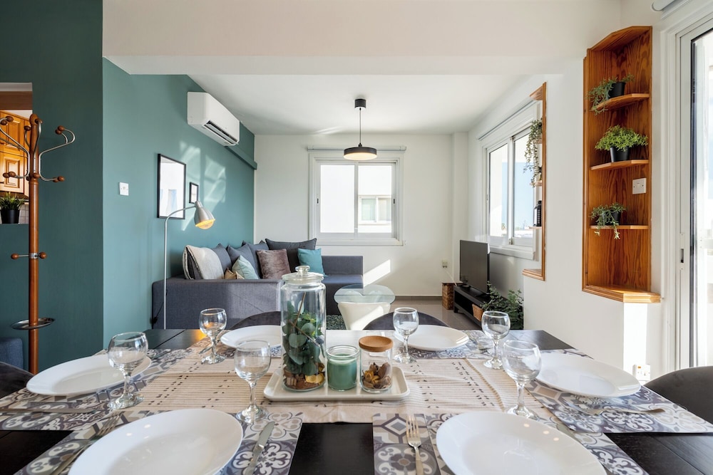 Jayde 2 Bedroom Apartment in Larnaca — 4-Star Luxury Hotel in Larnaca, Cyprus