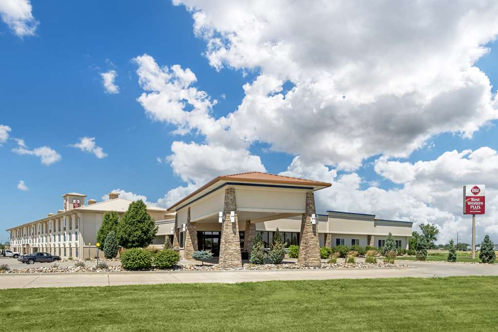 Best Western Plus Mid Nebraska Inn & Suites - photo 11