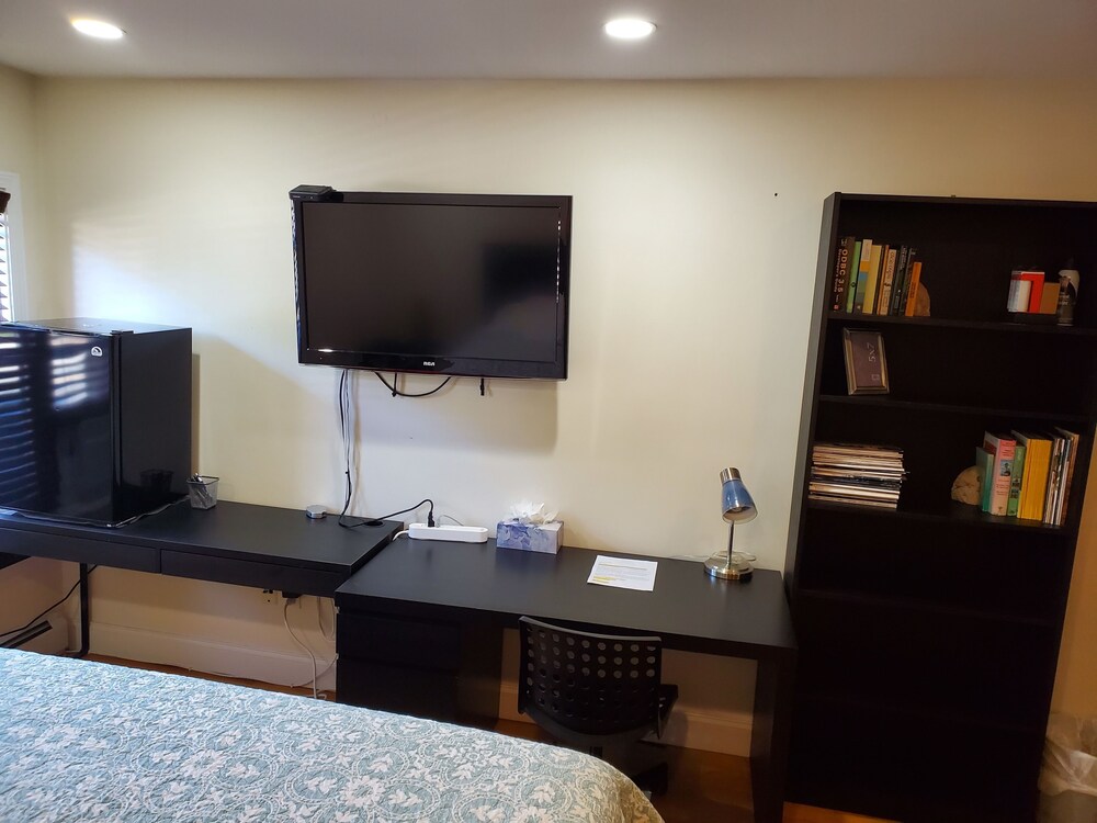 The Windsor Inn - photo 7