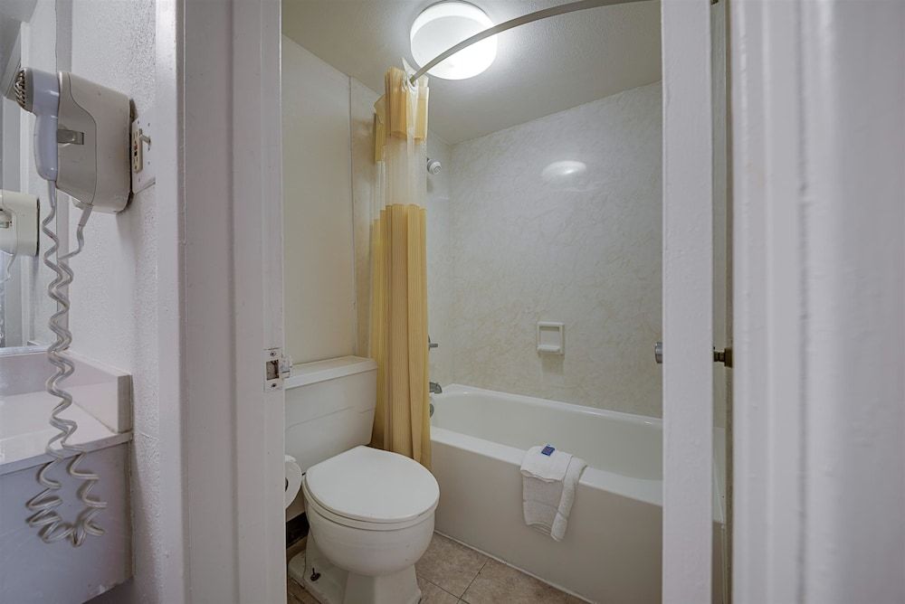 Motel 6 High Point - photo 7
