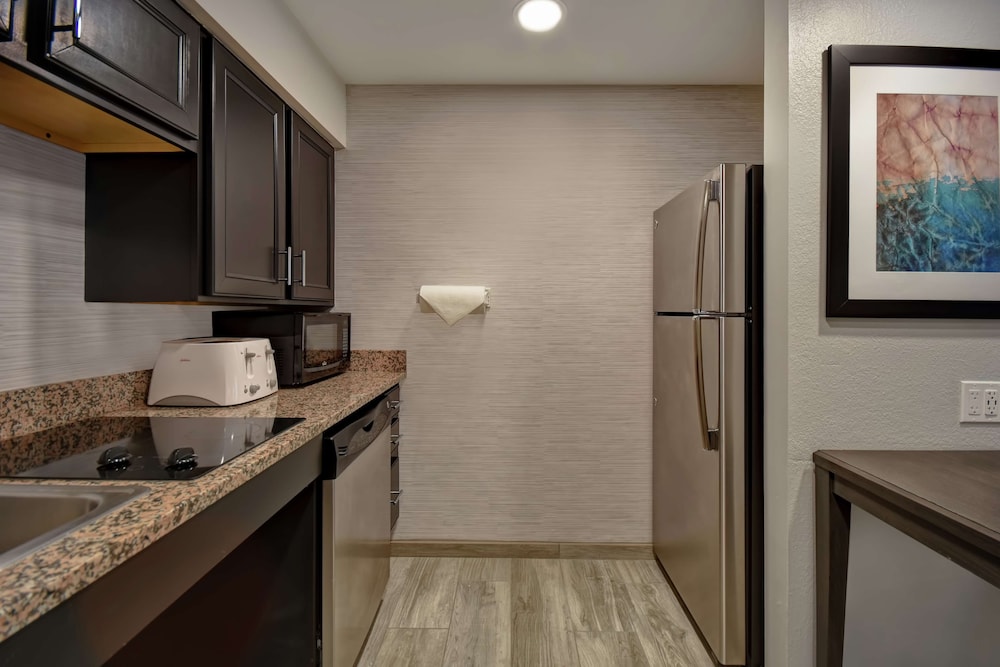 Homewood Suites by Hilton Edgewater NYC Area - photo 20