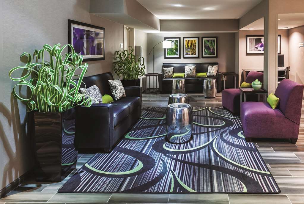 La Quinta Inn by Wyndham San Marcos - photo 9
