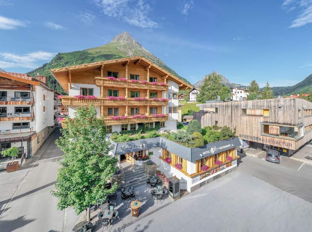 Hotel Rössle Superior in Galtuer, Austria