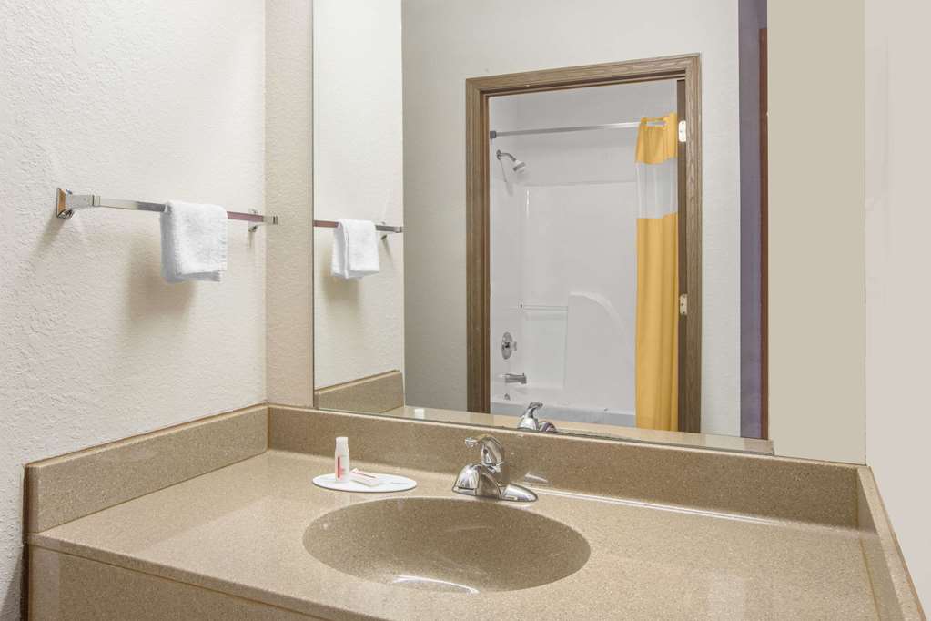 Days Inn by Wyndham Butler - photo 6