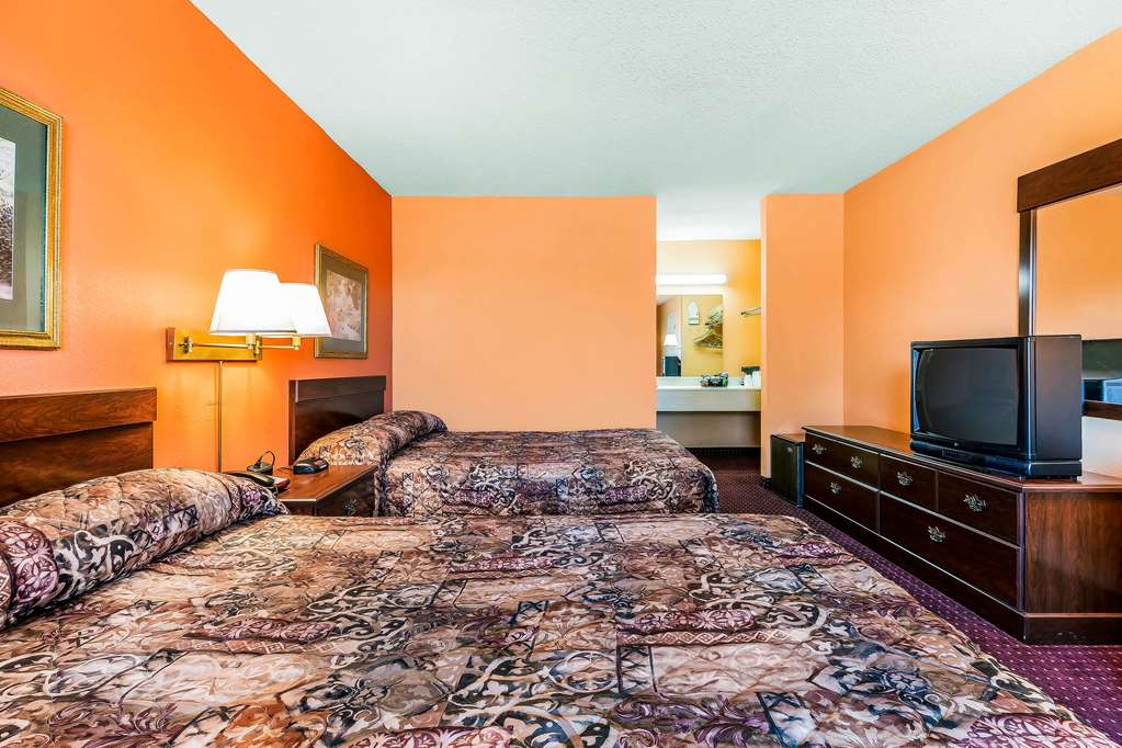 Econo Lodge Lavonia GA - photo 13