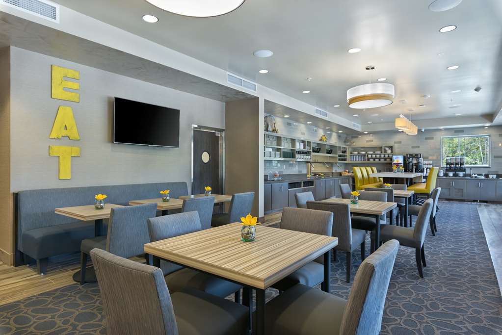 Oxford Suites Bellingham - photo 19