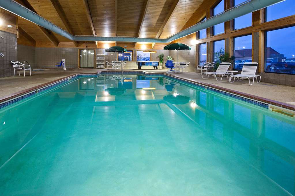 AmericInn by Wyndham Roseau - photo 15