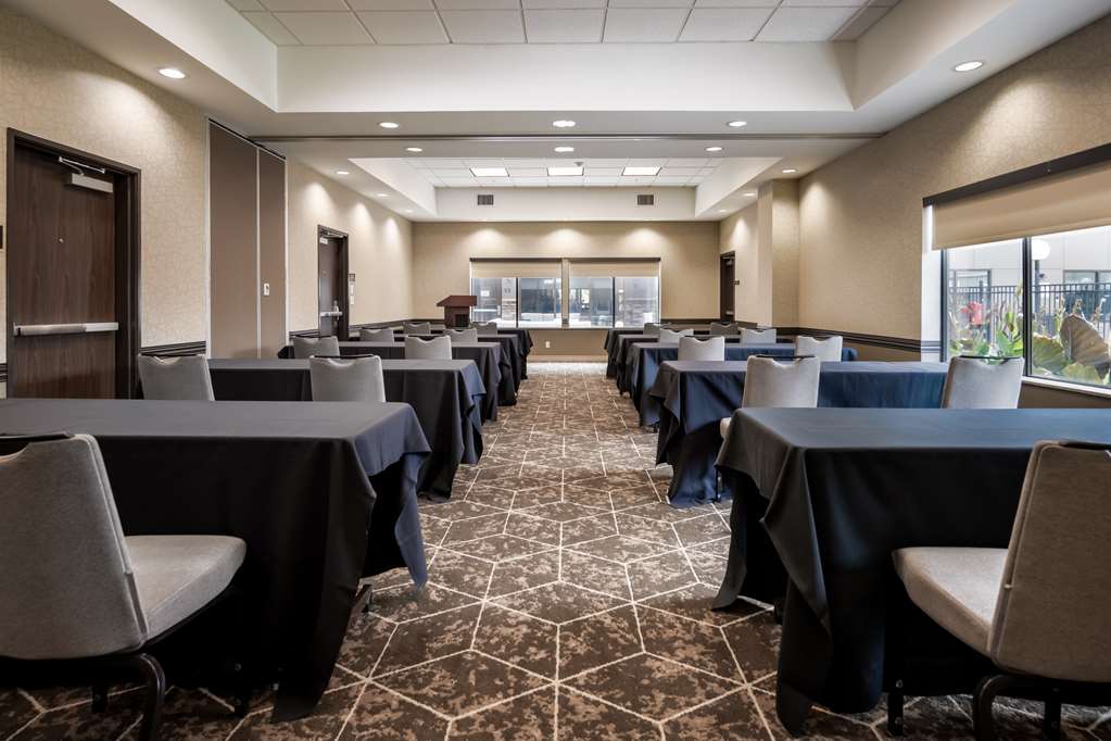 Best Western Premier Bryan College Station - photo 34