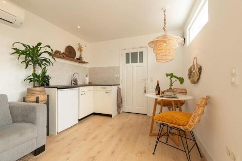 Faya Beachhouse - carbon neutral hotel in Unknown City