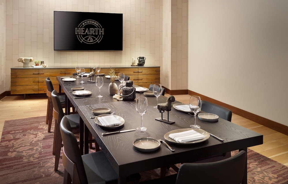 Omni Viking Lakes Hotel - photo 38