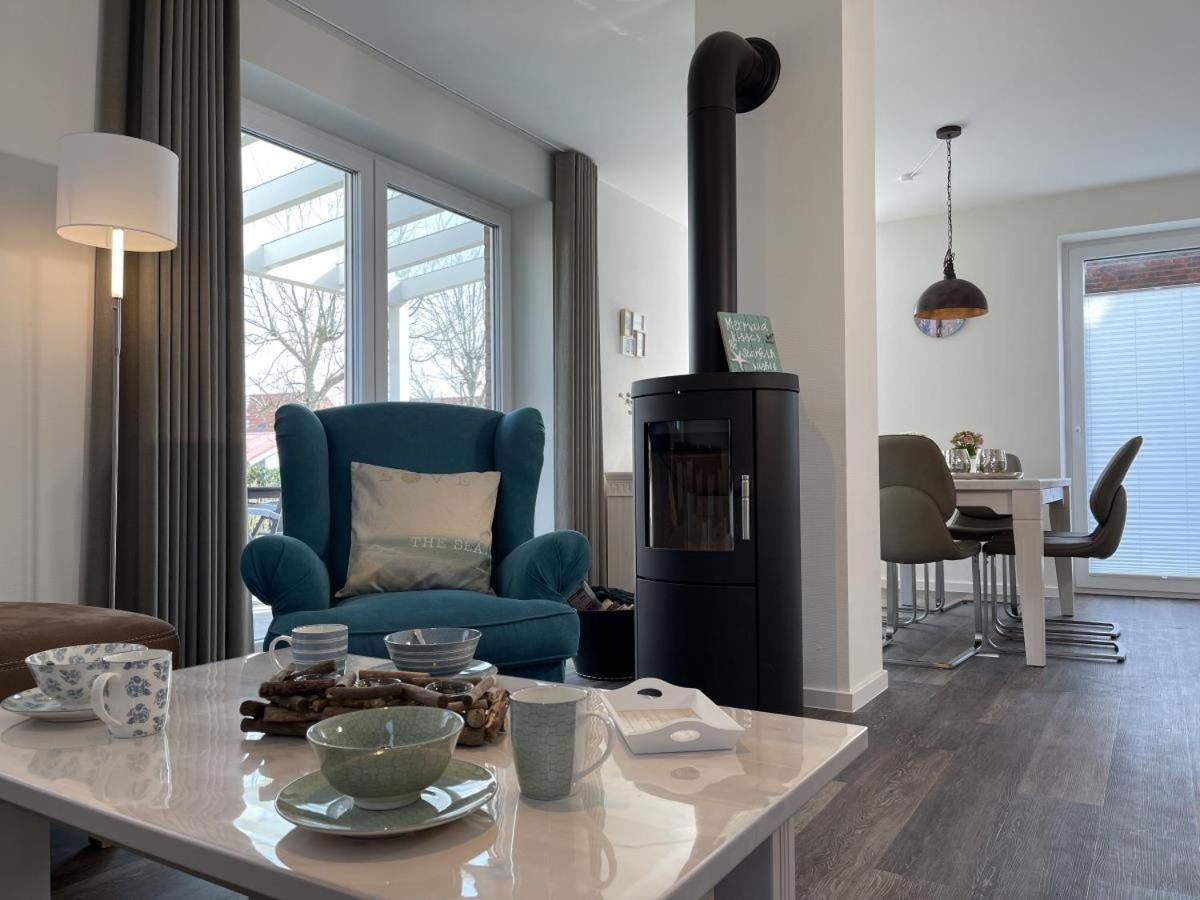 Am Kutterhafen 21 Haus Joost — 4-Star Luxury Hotel in Butjadingen, Germany