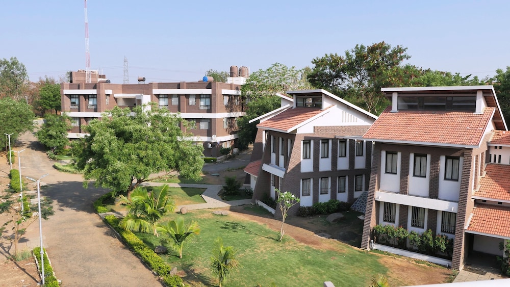 Pace Hotel in Khuldabad, India