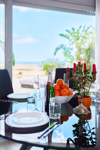 Duplex moderno 3 hab parking vistas al mar y terraza — 4-Star Luxury Hotel in Sitges, Spain