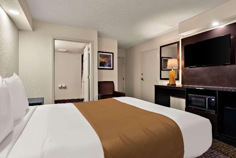 Quality Inn Memphis Northeast Near I 40 - photo 9