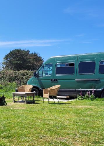 Berty the Campervan - last minute hotel in Unknown City