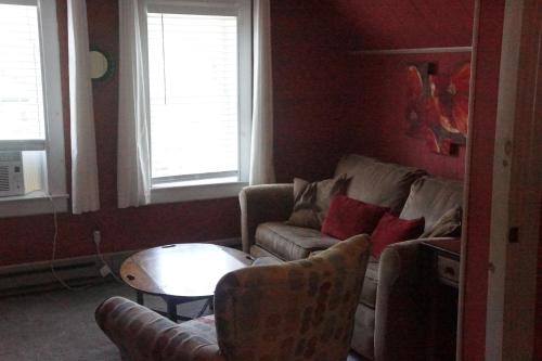The Frogtown Inn - photo 45