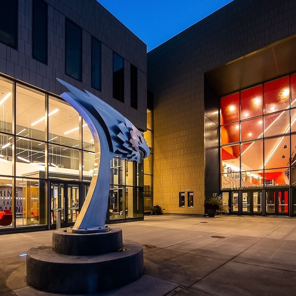 DoubleTree by Hilton Evansville - photo 90