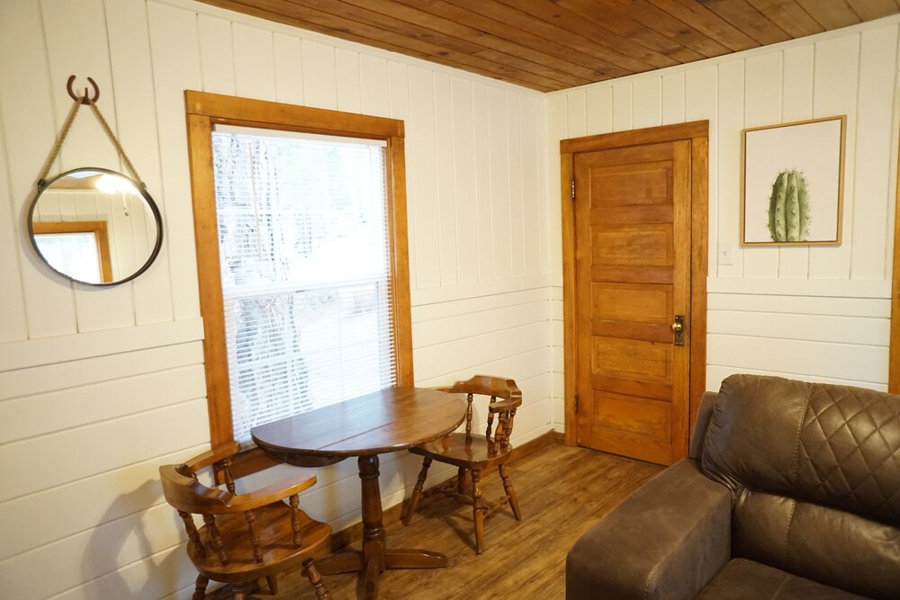 Shaver Lake Village Hotel - photo 55