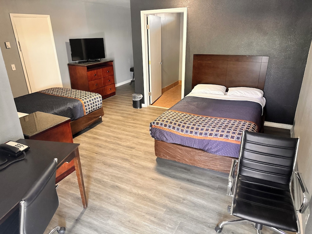 Reed Motel - photo 5