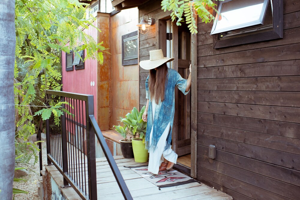 Caravan Outpost - photo 24
