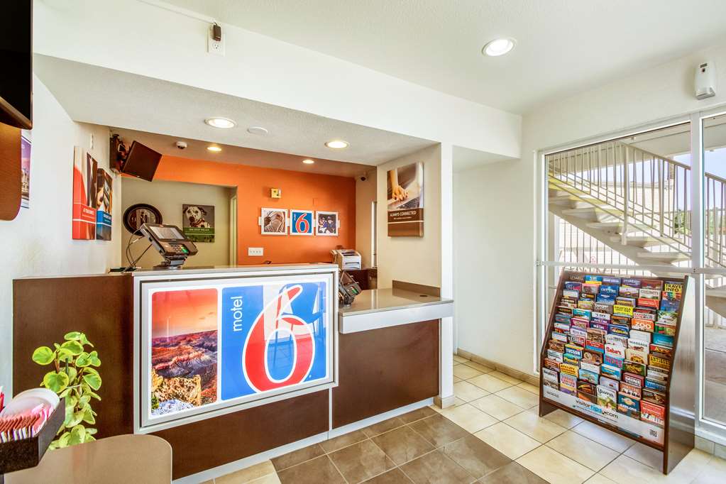 Motel 6 Youngtown AZ Phoenix Sun City - photo 28