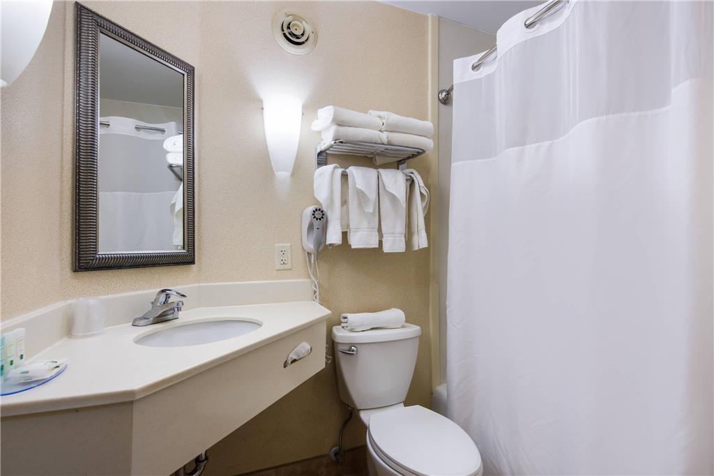 Quality Inn Oneonta Cooperstown Area - photo 17