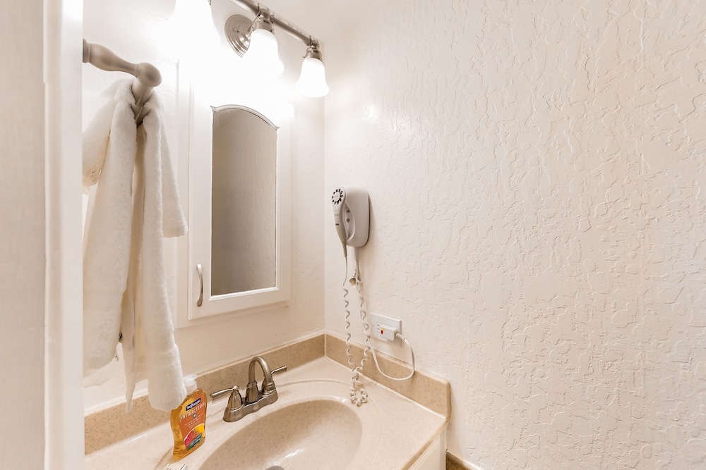 619 Lakefront - photo 67