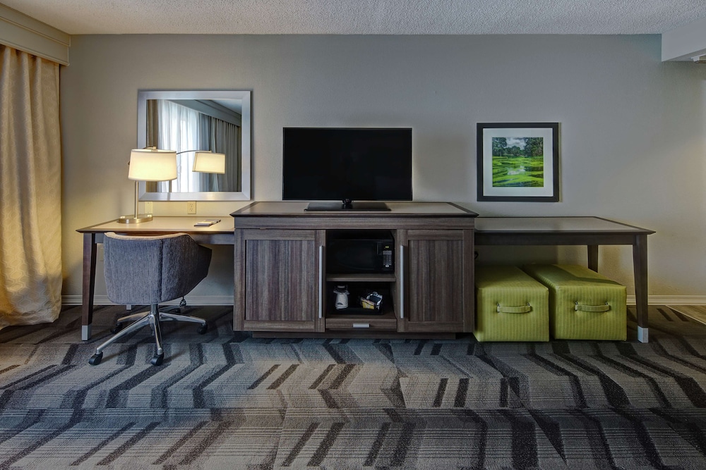 Hampton Inn & Suites Clermont - photo 12