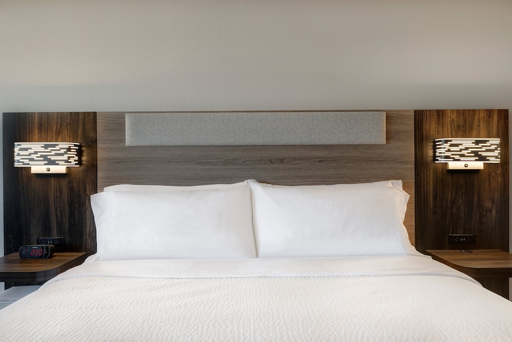 Holiday Inn Express & Suites Ontario Chino Hills by IHG - photo 10