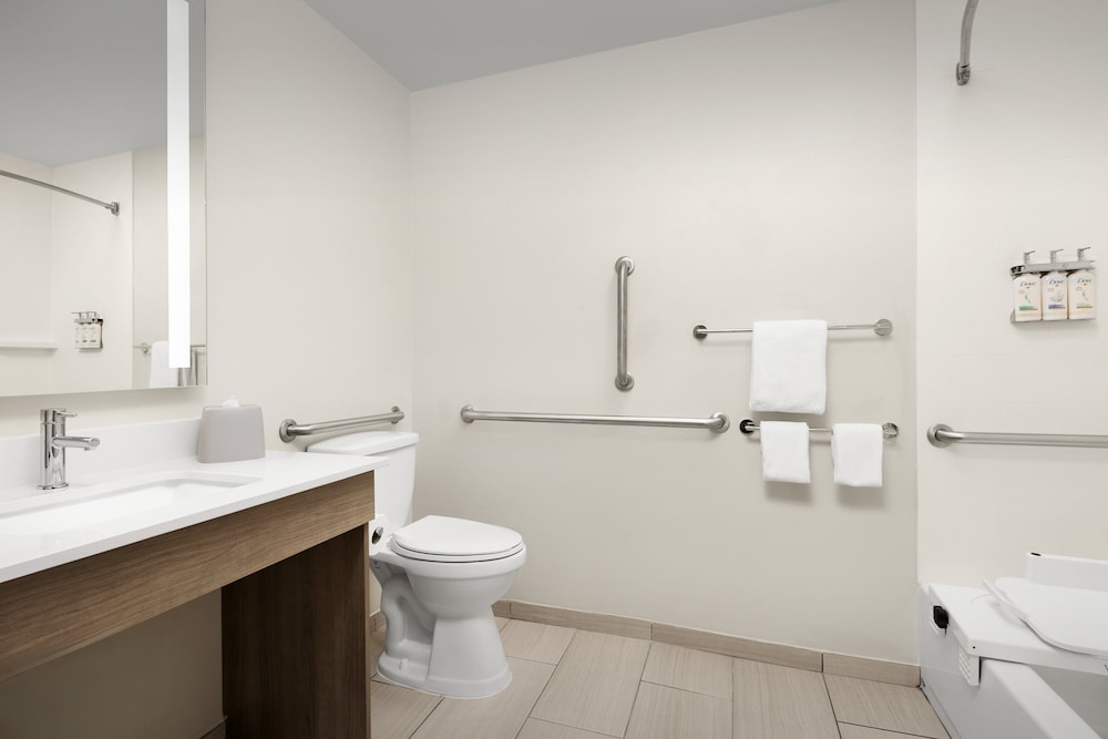 Holiday Inn Express Hotel & Suites Greensboro Airport Area by IHG - photo 21