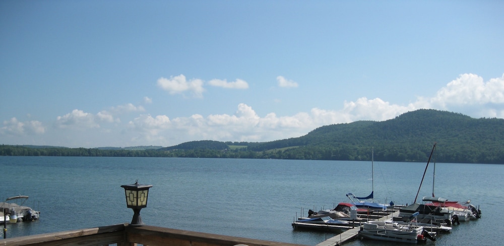 Lake 'N Pines Motel - photo 66