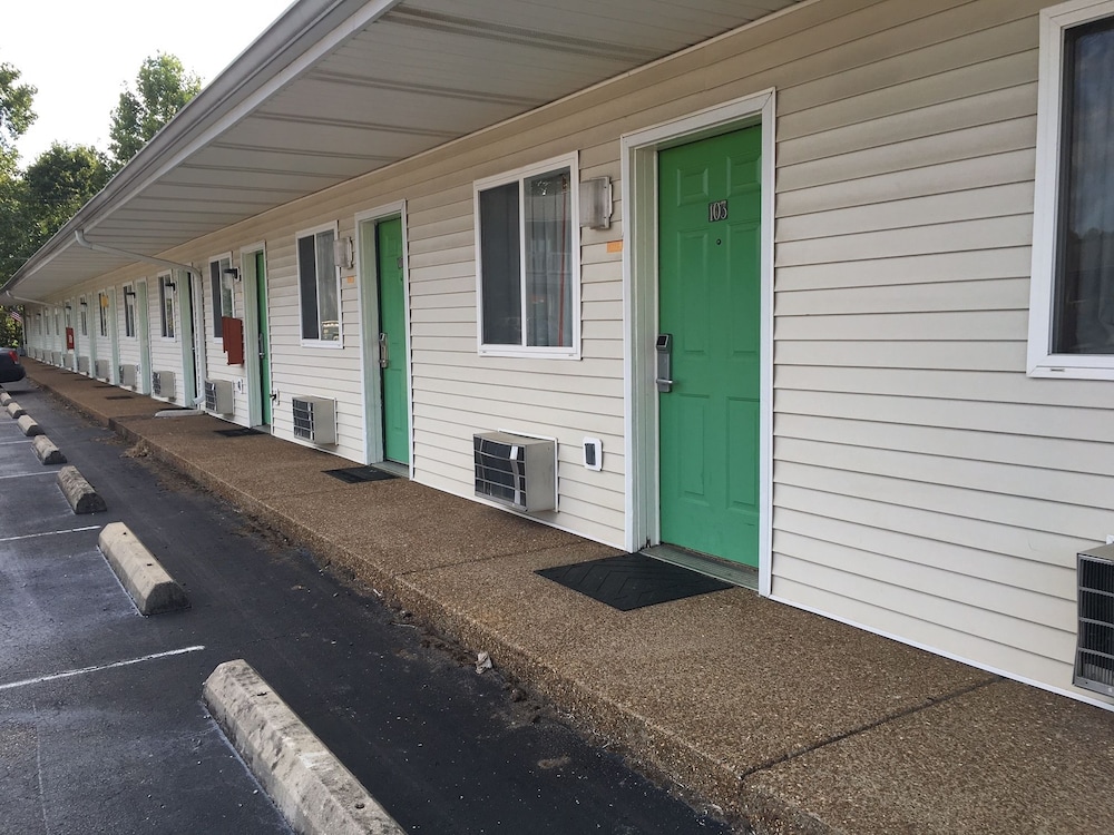 Lexington Inn - photo 30