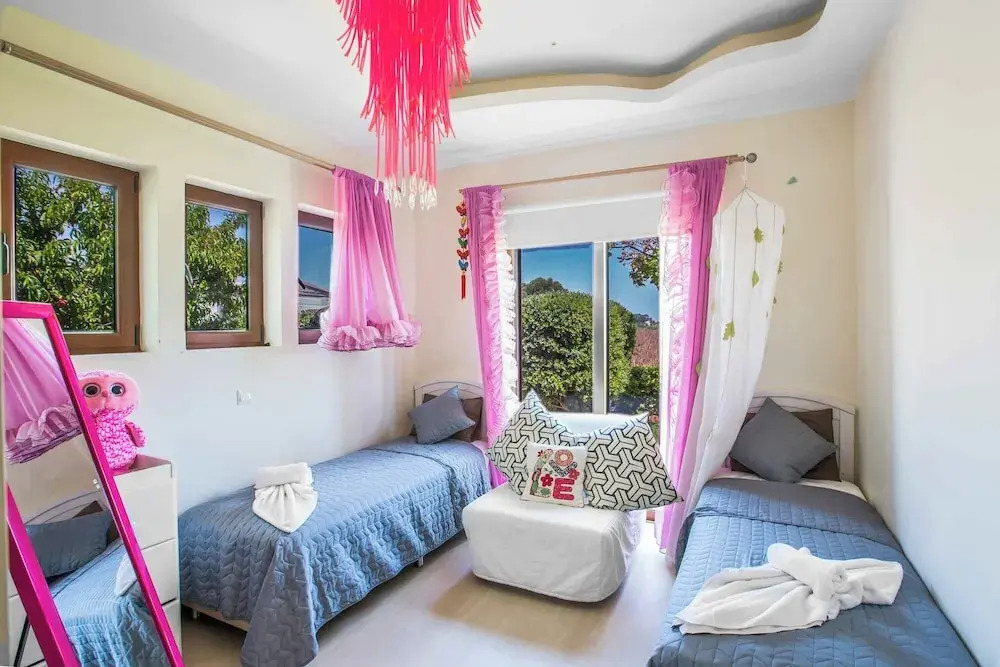 Villa Nyx