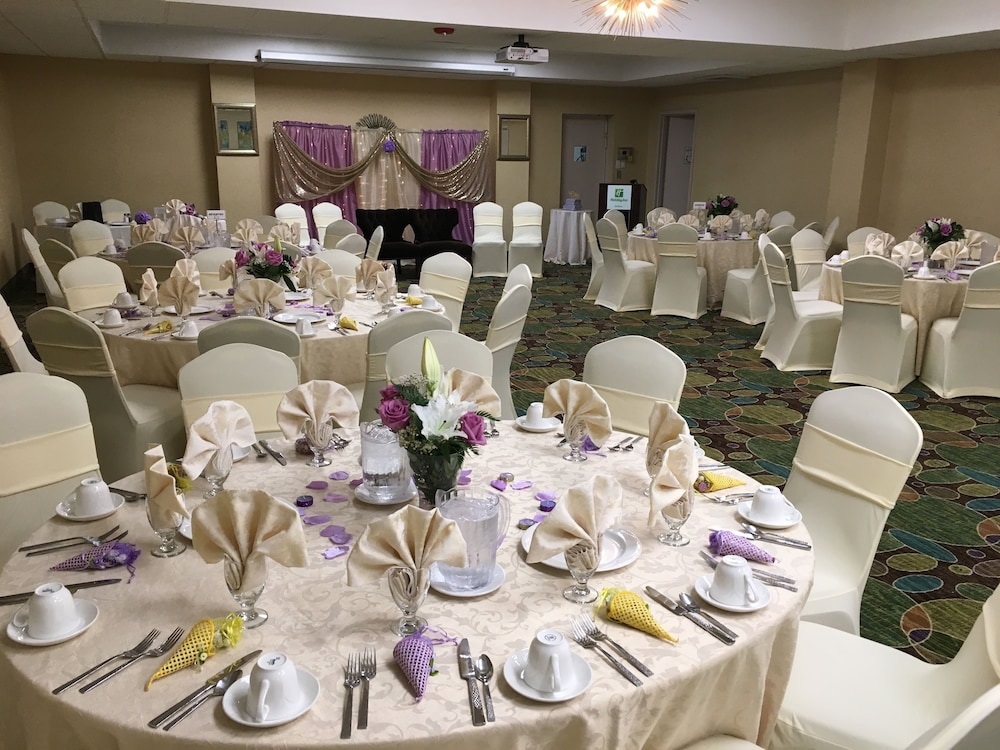 Holiday Inn Westbury Long Island by IHG - photo 32