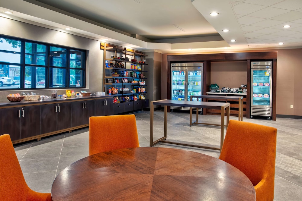 DoubleTree by Hilton Lansing - photo 37