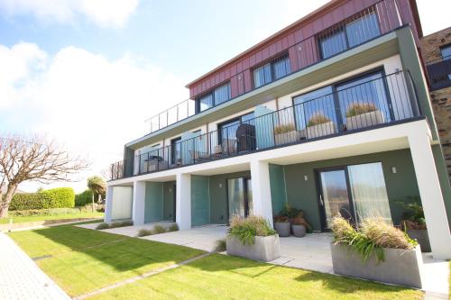 Coastal apartment sea views — 4-Star Luxury Hotel in Padstow, United Kingdom