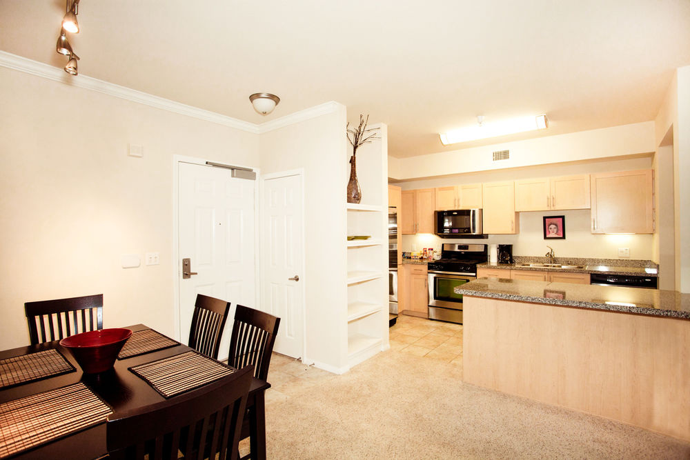 Hollywood Boulevard Extended Stay - photo 12