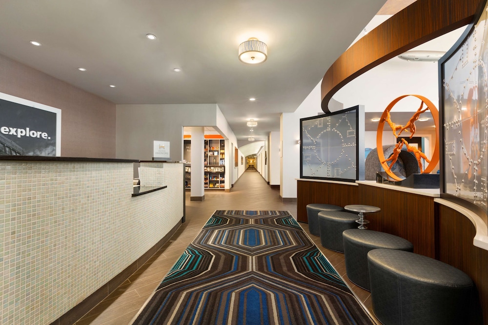 Hampton Inn & Suites Herndon Reston - photo 6