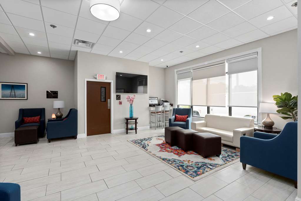 Comfort Inn & Suites Hazelwood St. Louis - photo 6