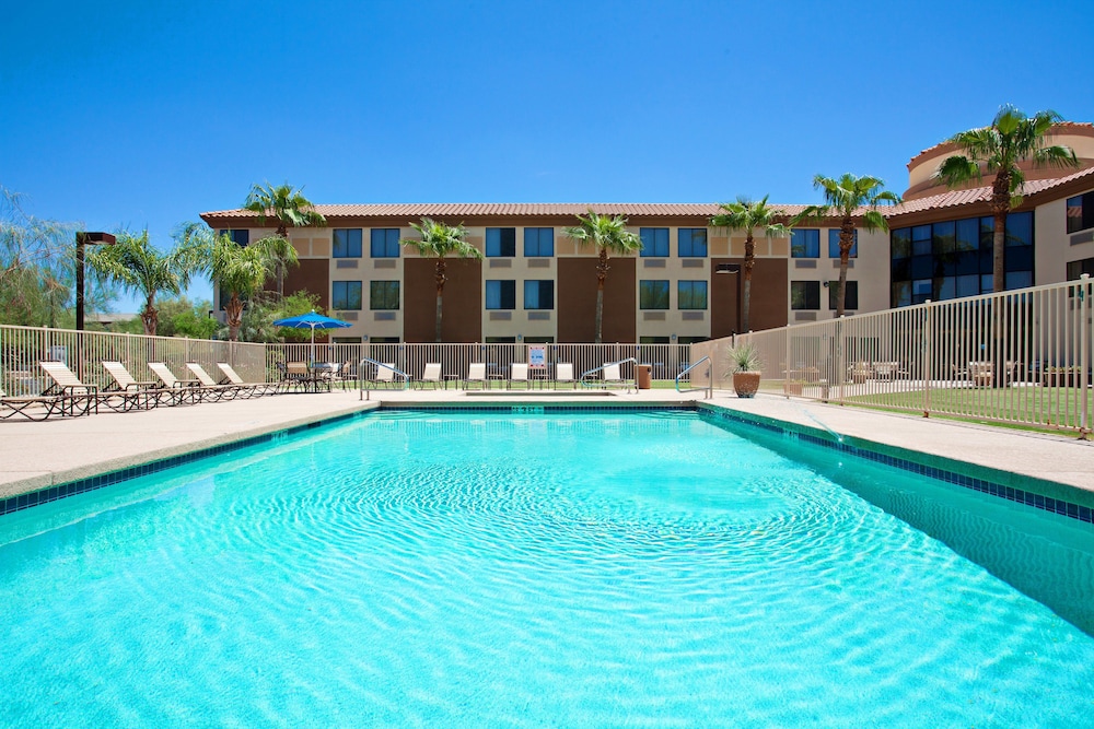 Holiday Inn Express Scottsdale North by IHG - photo 17