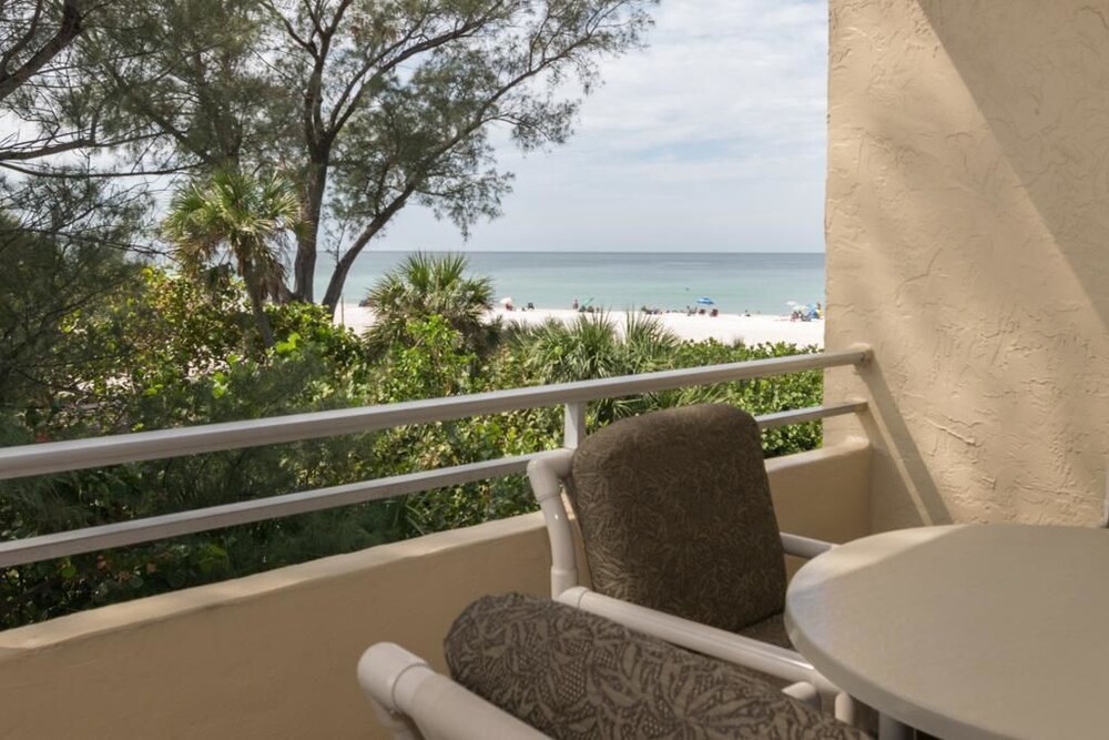 Gulf Sands 102 — 4-Star Luxury Hotel in Holmes Beach, United States