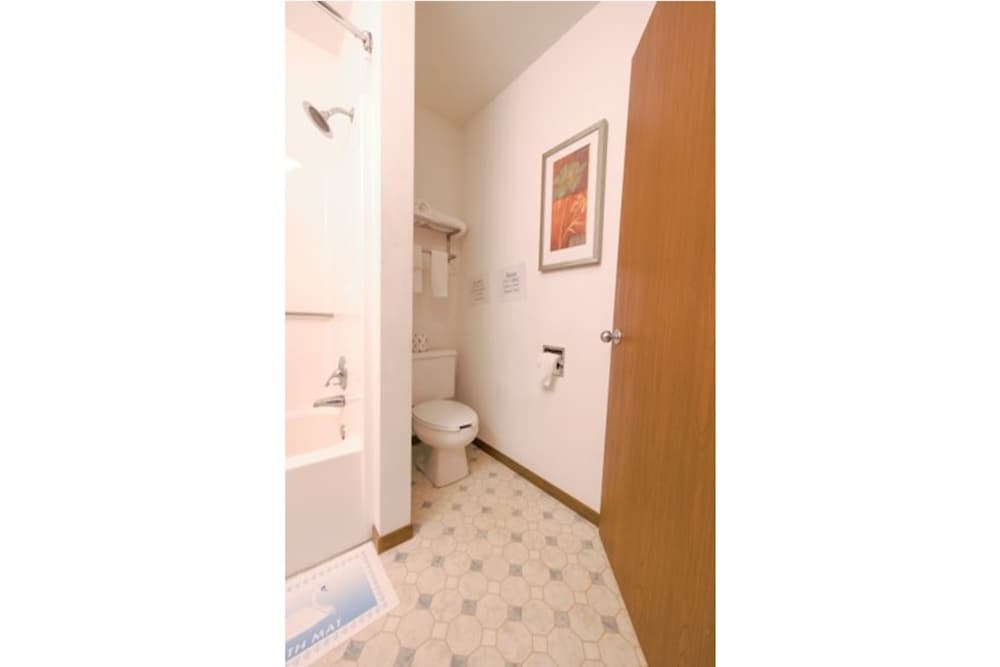 Harlan Inn and Suites - photo 45