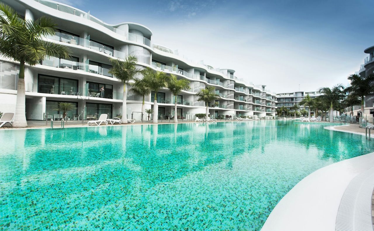 Palmar White — carbon neutral stay, Arona