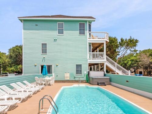 2150 A Spotted Duck in Unknown City, United States