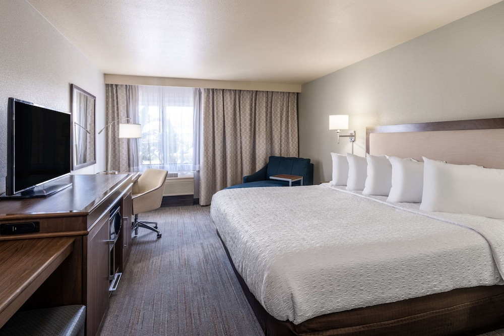 Hampton Inn by Hilton Irvine East Lake Forest - photo 12