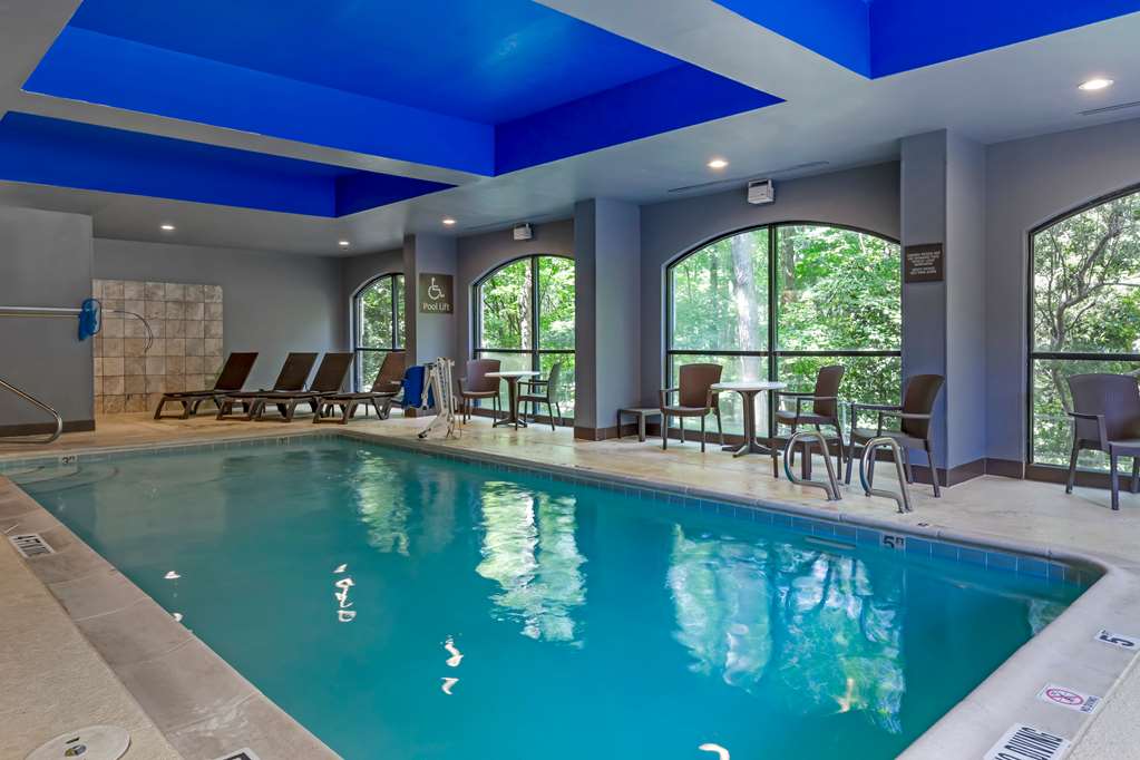 Comfort Suites Regency Park - photo 27
