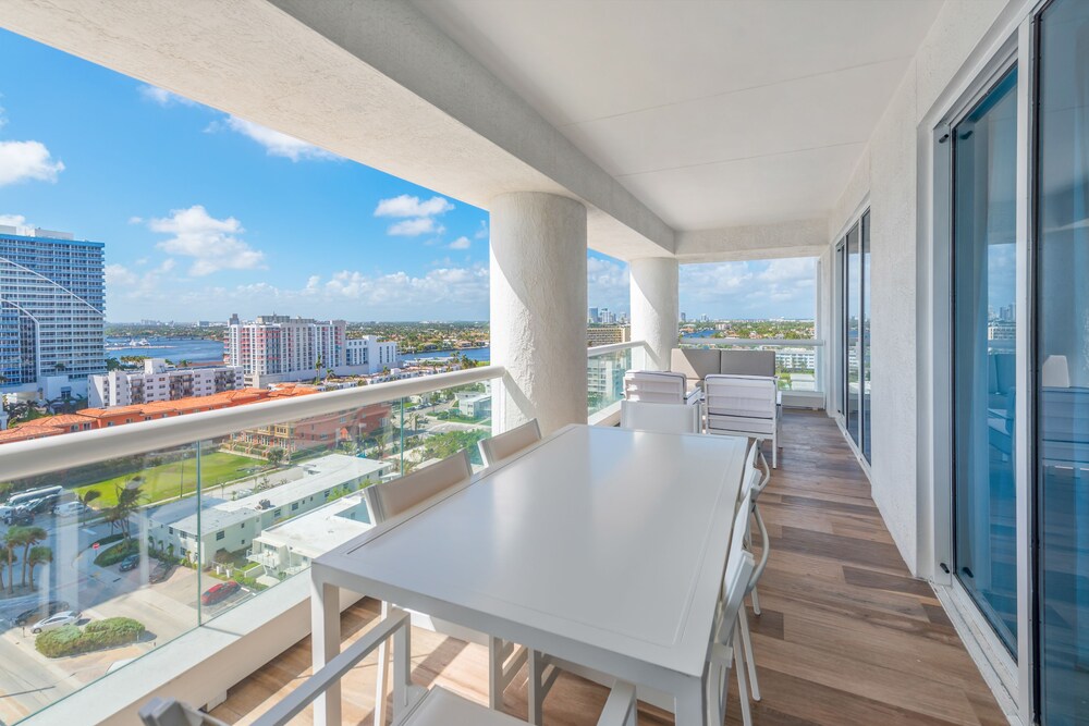 Private Residences at Conrad by LRMB - photo 23